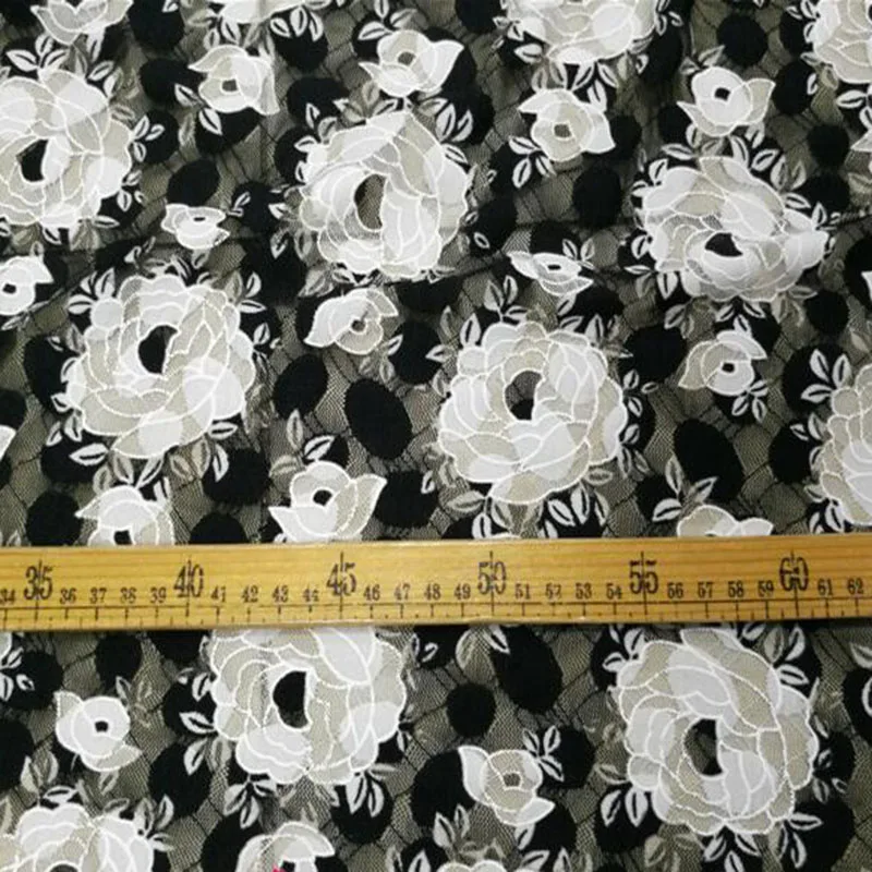 黑白 撞色 玫瑰花朵 四面弹力网纱蕾丝布料6-800