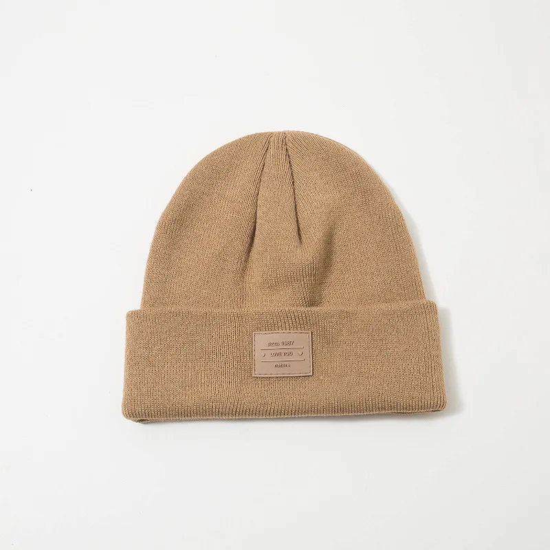 khaki Зимние вязаные шапки унисекс, одноцветные Повседневные шапки Skullies, теплые утолщенные шапки для женщин и мужчин, простые универсальные мягкие шапочки - Цвет: khaki