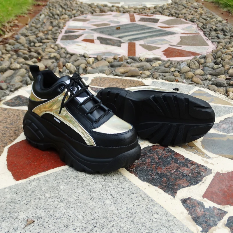 COMFABEA/Новинка года; женские зимние кроссовки; обувь на плоской платформе; женская повседневная обувь на шнуровке для папы; обувь на толстой мягкой подошве в стиле Харадзюку