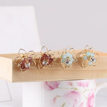 

Japanese and Korean fashion hollow double flower earrings simple personality design line petal earrings Fashion Stud Earrings
