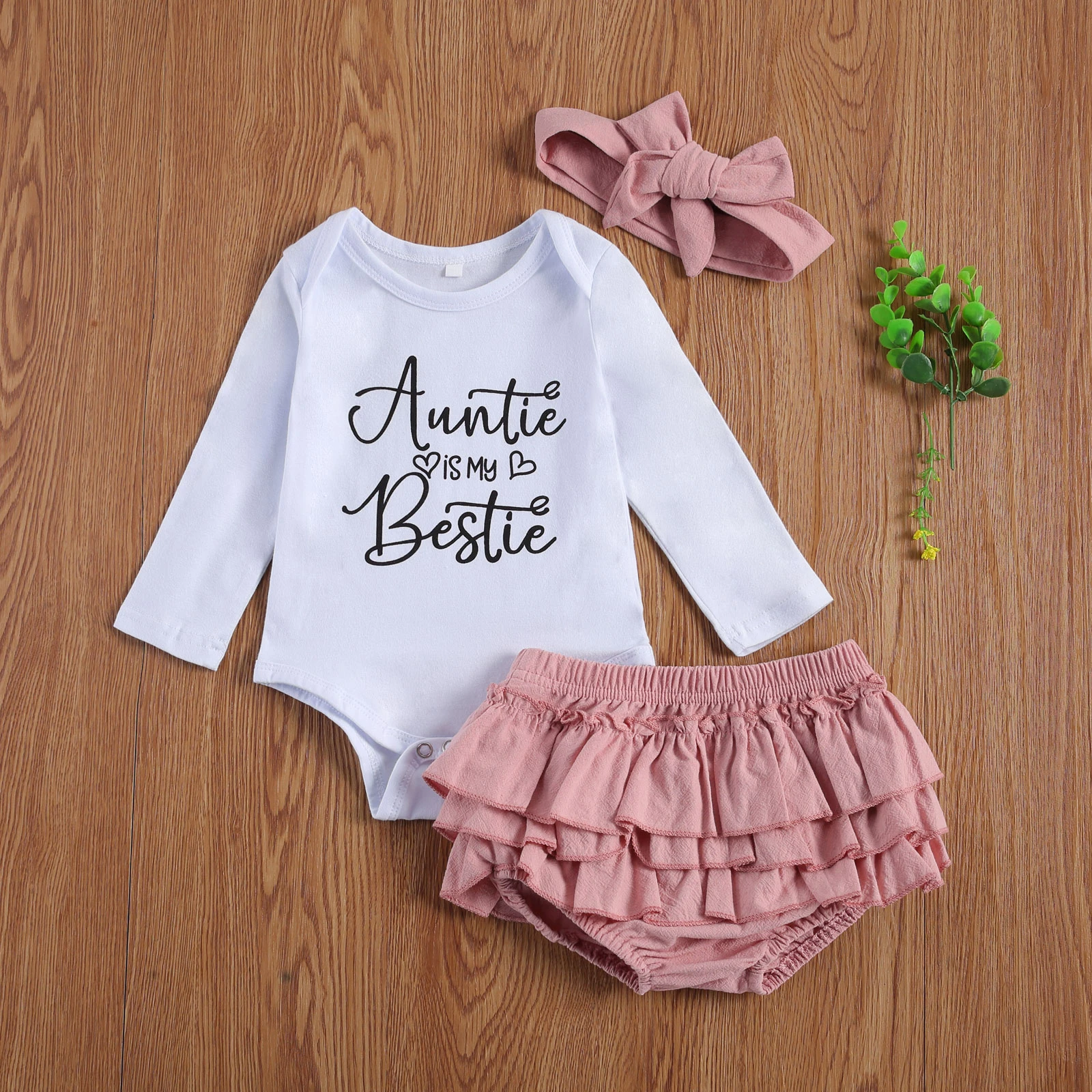 Sweet 0-18M Infant Baby Girl Clothing AUNTIE IS MY BESTIE Letter Print Long Sleeve Romper+Ruffle Tutu Shorts+Headband Baby Clothing Set classic