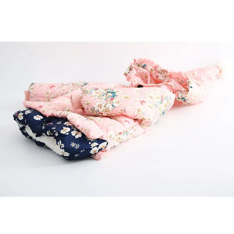 3352802651_938143651