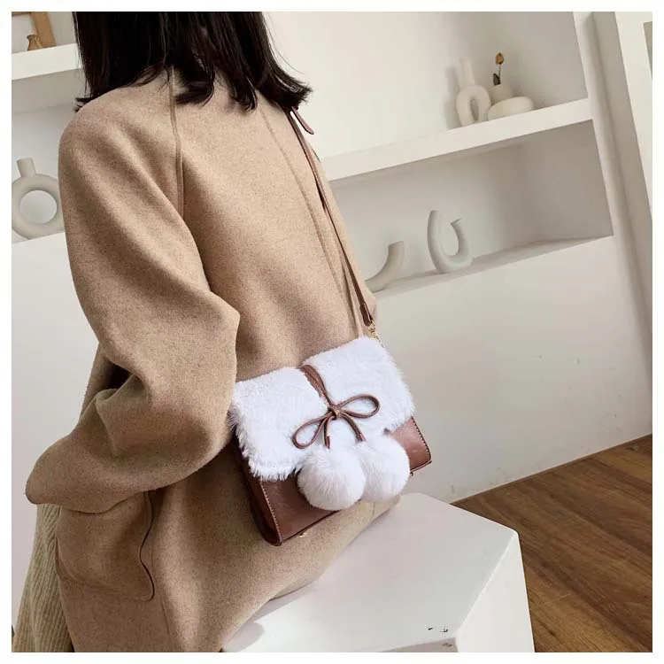 Осенне-зимняя плюшевая маленькая сумка для женщин зимняя новая модная Корейская женская сумка почтальон модная плюшевая маленькая квадратная сумка