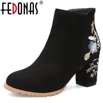 

FEDONAS Embroider Flock High Heels Prom Dancing Shoes Woman 2020 Winter Newest Women Side Zipper Ankle Boots Warm Short Boots