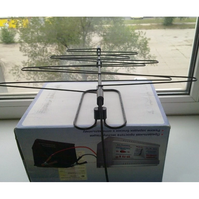 дельта digital 12b (к131а. антенна для схема дальности сигнала приёма. кабель для заземления антенны. как правильно ставить антенну для цифрового телевидения. схема подключения дециметровой антенны с усилителем.