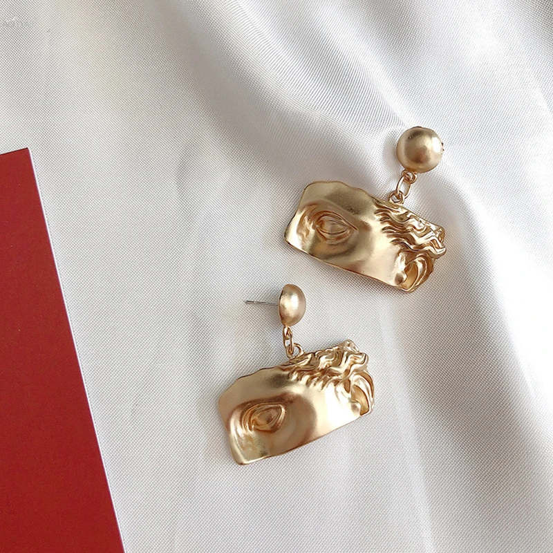

AOMU 1Pair 2019 New Abstract Face Earrings Metal Gold Color Vintage Dangle Drop Earrings for Women Party Jewelry Accessories