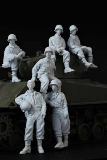 Набор неокрашенных фигурок из смолы экипаж танка США (без танка) 1/35 | Игрушки и