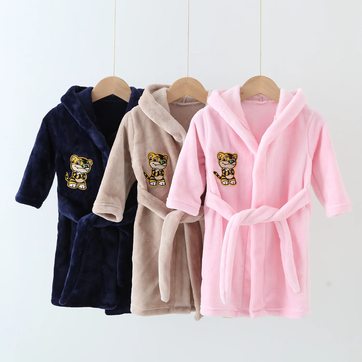 Autumn Girls Boys Pajamas Children Clothes Girls Boys Robes Winter Sleepwear Bathrobe Spring Kids Hooded Bathrobe Clothing
