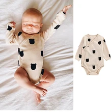 Pelele de algodón con estampado de oso y conejo para bebé, ropa de manga larga con dibujos animados, triangular, Base de otoño