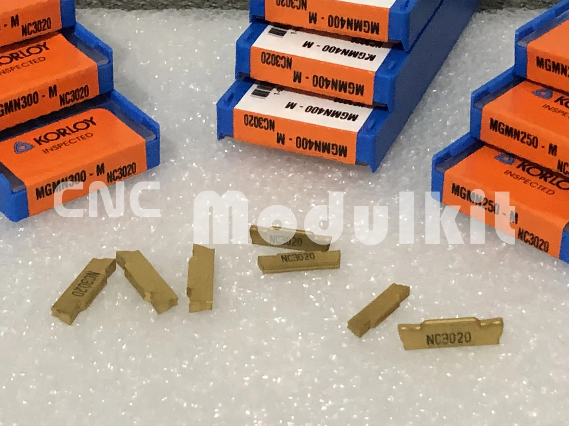 MGMN200 300-M NC3020 NC3030 PC9030 Токарные Вставки пазовой фрезы из карбида 10 шт. ЧПУ фрезерование лезвие с отверстием для проворачивания Модульный Набор CNC