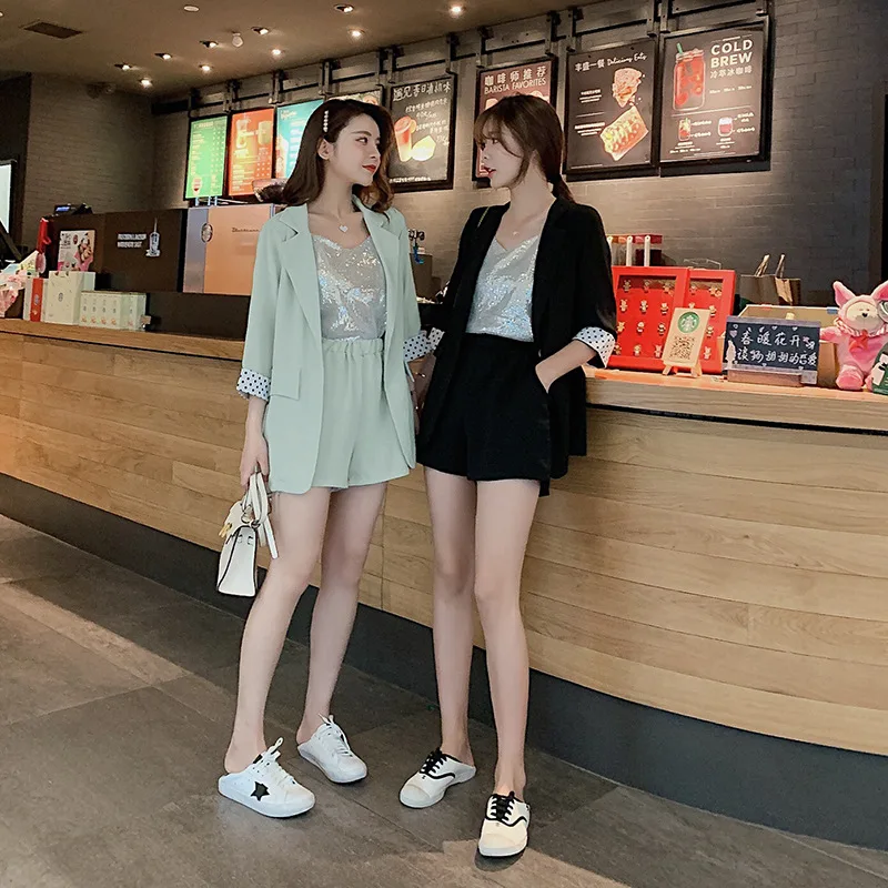 

Customizable Best Friend-Elegant Small Suit Coat Women's Spring Dungaree Shirt + Casual Shorts Three-piece Set F8043