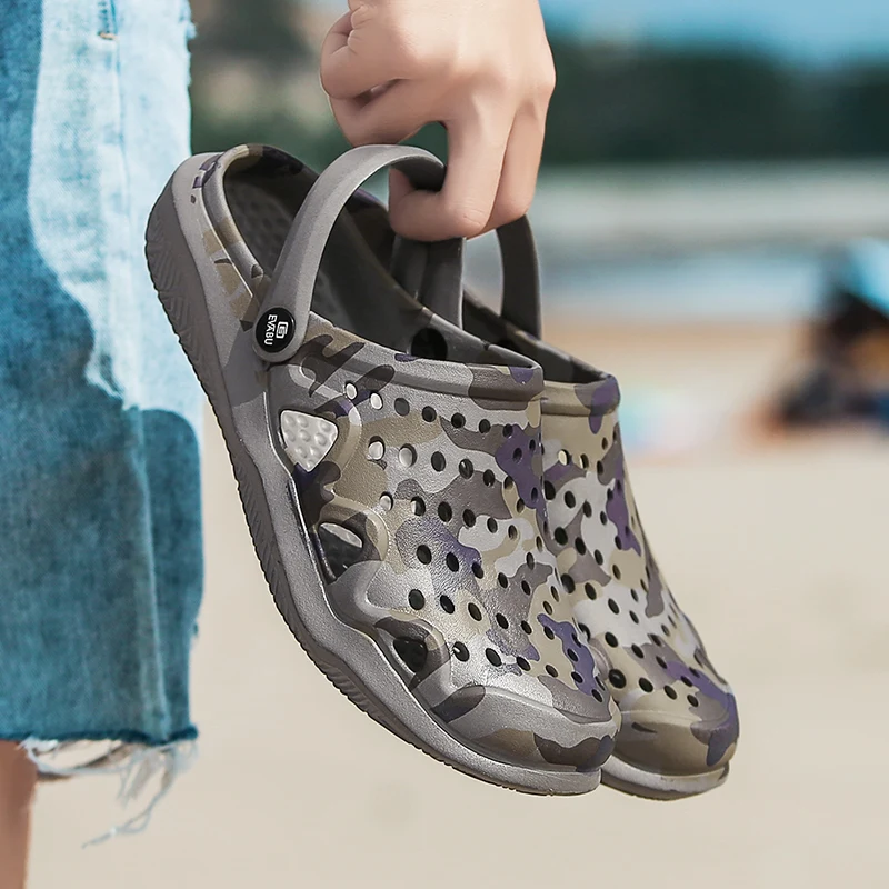 Zuecos de verano para hombre, zapatillas transpirables antideslizantes, calzado para jardín, sandalias informales de playa, novedad de 2021