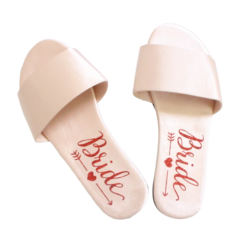 Новые свадебные тапочки атласные тапочки для невесты свадебные тапочки женская домашняя обувь удобная обувь для спальни персонализированные вечерние туфли в подарок - Цвет: Pink1 bride
