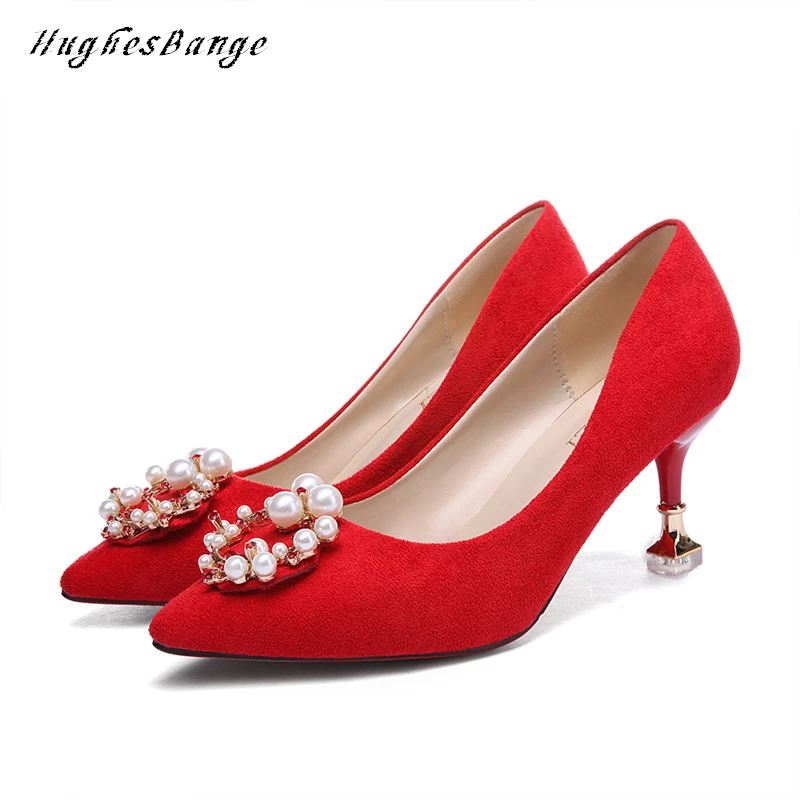 

Female wedding shoes Married in winter Thick bridal Red dress Xiuhe wedding Beaded metal decoration Yarn crystal High heels ban