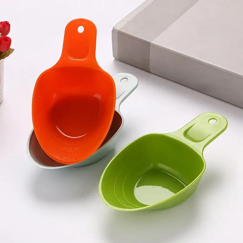 

2PCS Pet Food Scoop Plastic Food Shovel Curved Dog Food Scoop Cat Food Shovel Pet Feeding Supplies Cat Accessories