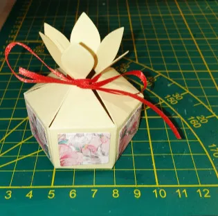 

3D Gift Candy Box Stitched Metal Cutting Dies Stencil for DIY Scrapbooking album Decorative Embossing Craft Cut Paper Card Tool