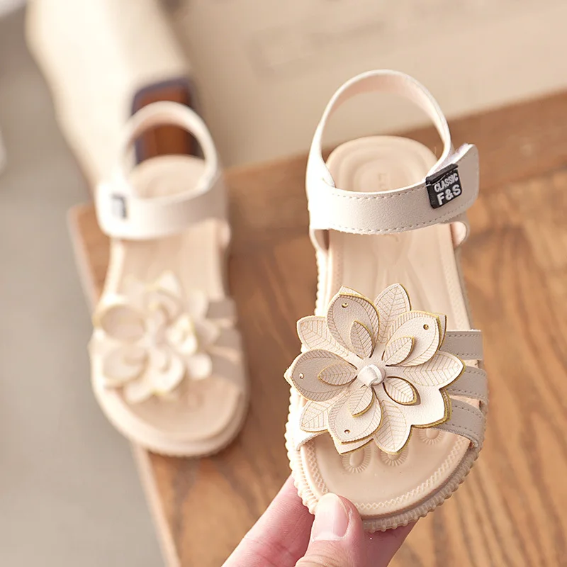 JGSHOWKITO сандалии для девочек; модные брендовые мягкие детские пляжные сандалии с цветами; милые детские сандалии принцессы с цветочным рисунком; высокое качество - Цвет: Бежевый
