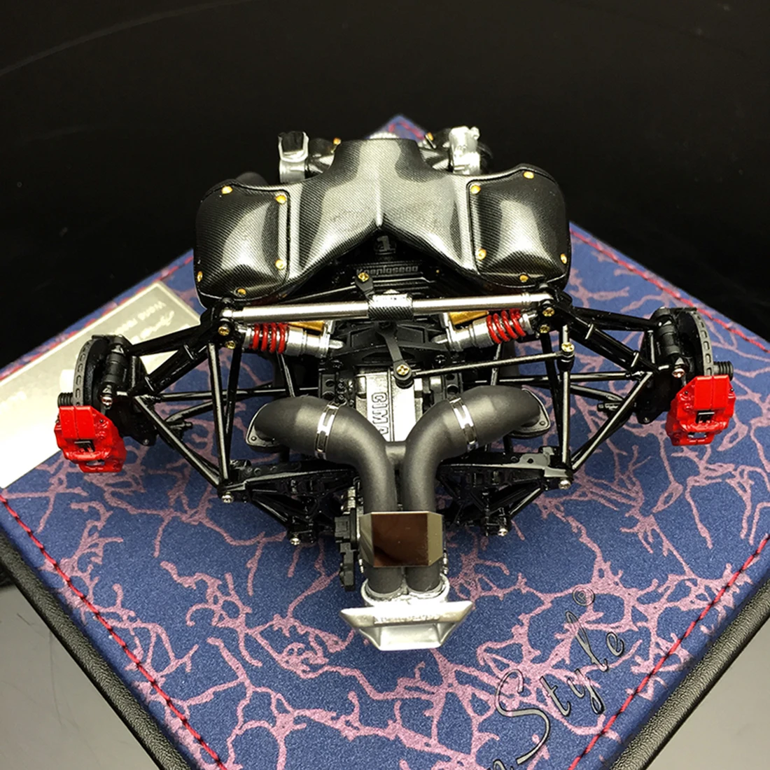 

Frontiart FA 1:18 Agera RS Engine Model Resin Engine - Collector Edition (Finished Version)