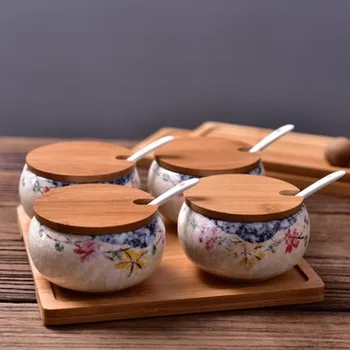 

Japanese-style Snowflake Glaze Blue and White Round Seasoning Pot Set Kitchen Supplies with Spoon Salt Sugar Pepper Bottle