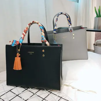 

Split Leather Simplicity Niche Designer Women Fashion New Document Bag Single Shoulder Big Bag Large Capacity Bag Louie Vuiton