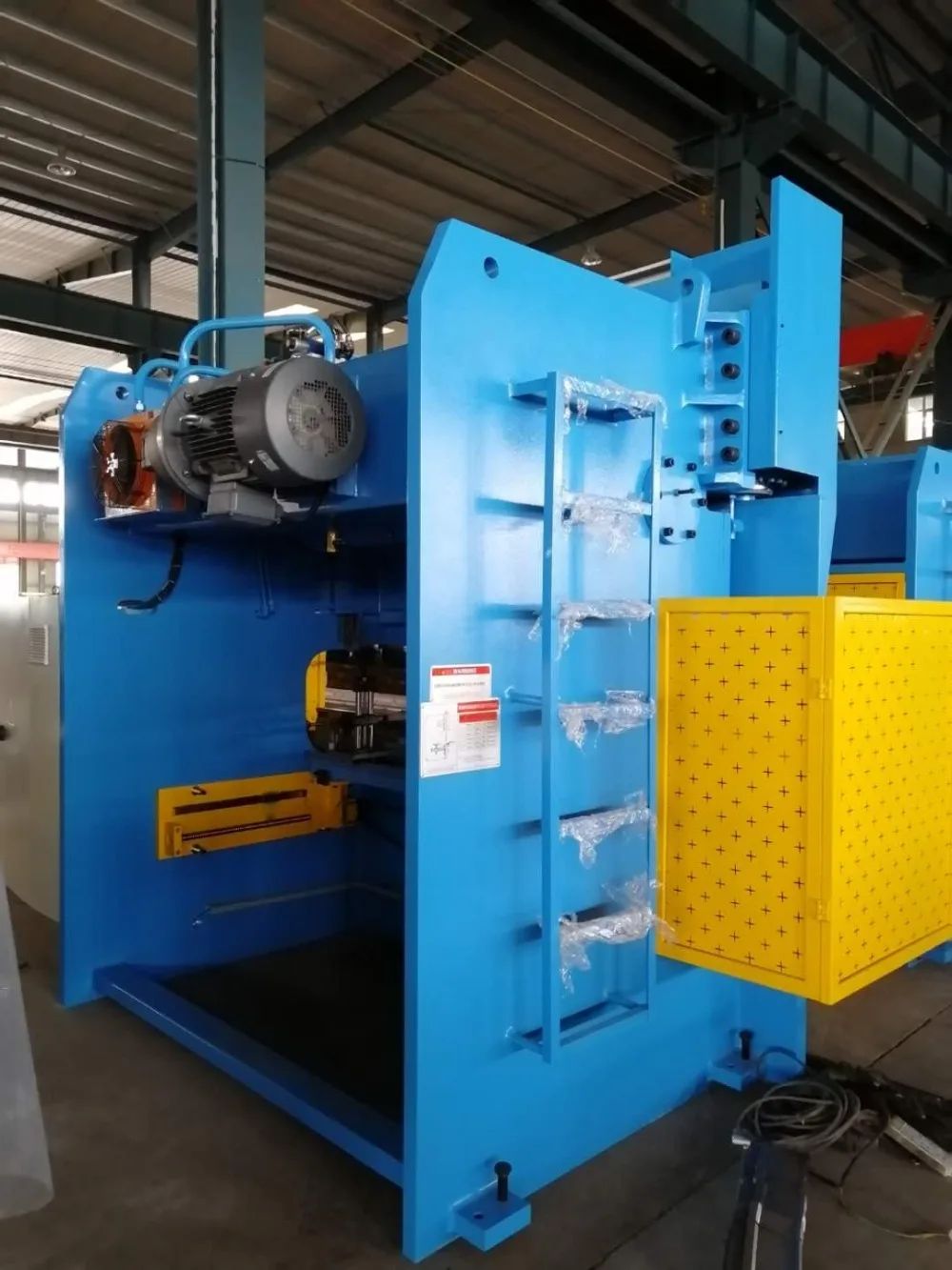 tp10 -cnc press brake  (16)