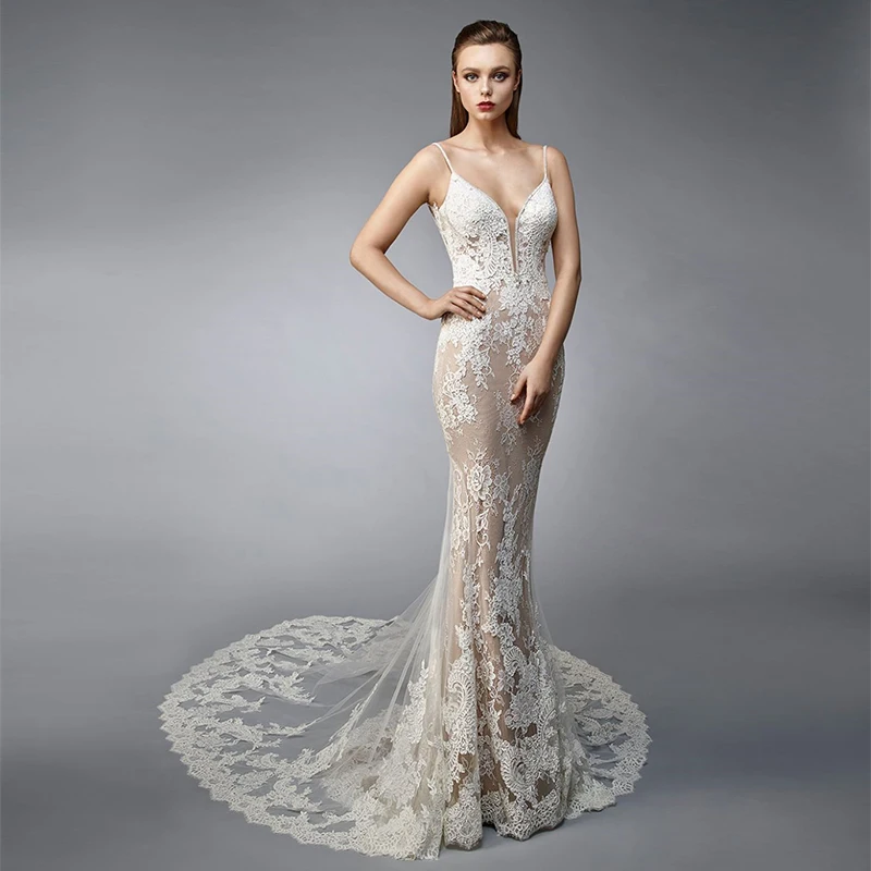 

2020 Latest Champagne Spaghetti Straps Exquisite Floral Appliques Court Trian Slim Cut Mermaid Bridal Dress