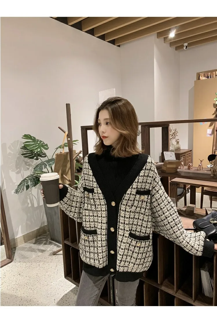 11864827393_718318349