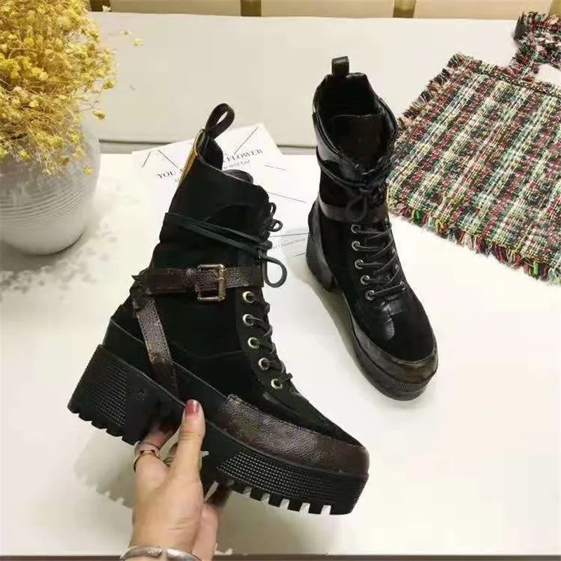 

Latest Women designer boots Martin Desert Boot flamingos Love arrow medal 100% real leather coarse size US5-11 Winter shoes