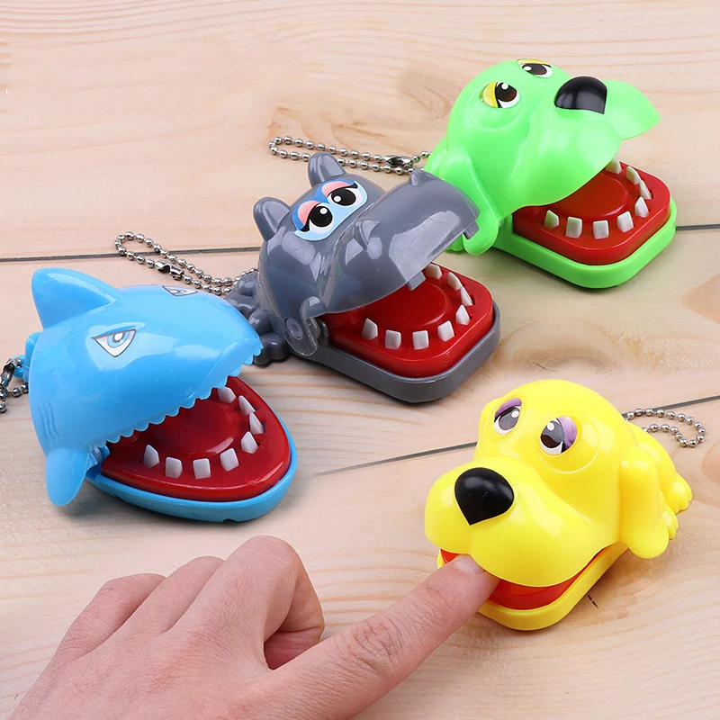 

1PCS Biting Hand Shark Biting Finger Toy Biting Hand Crocodile Small Biting Hand Toy Whole New Strange Child Birthday Toy