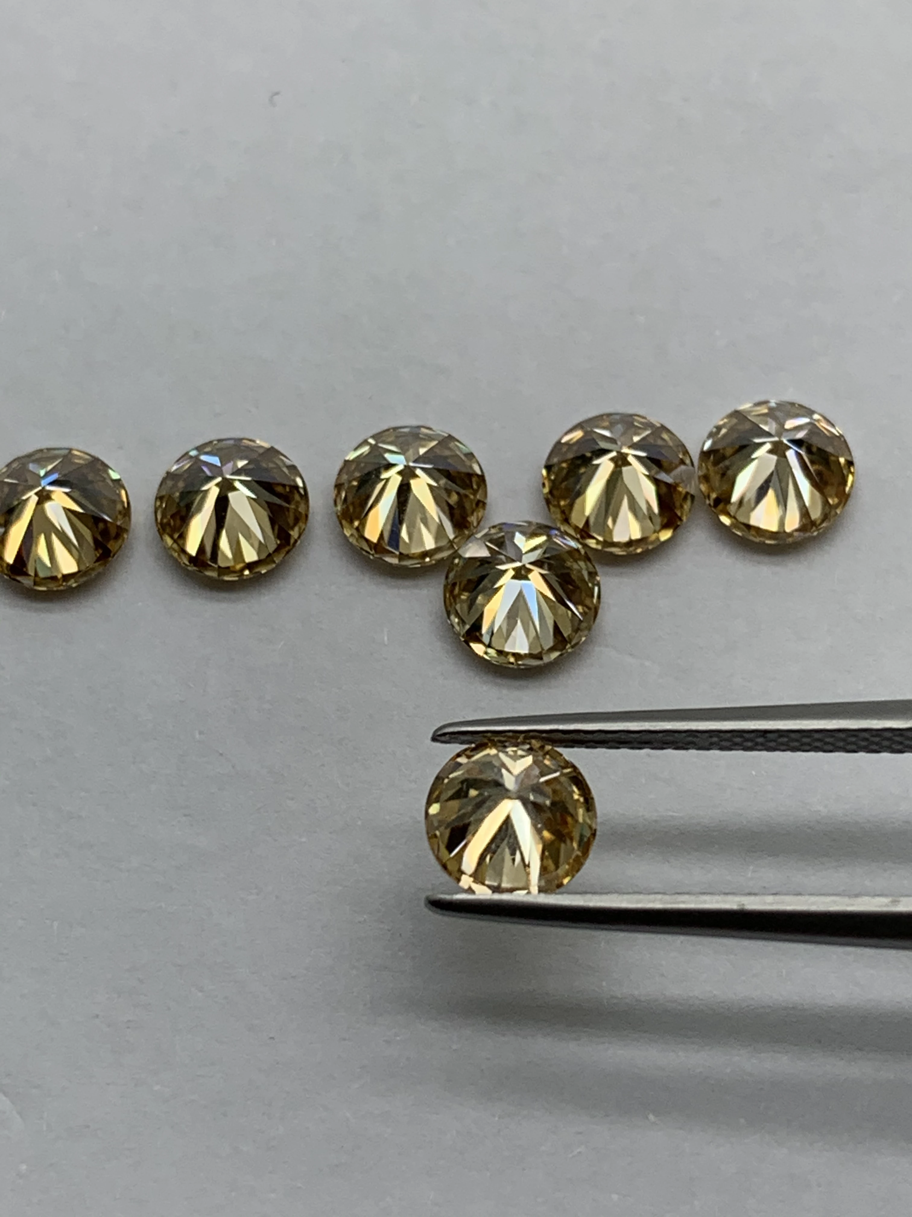 Zhanhao Jewelry Shining Gem Stone Round Champagne Color 5pcs 6.5mm Lab Created Moissanite Loose Gemstones Wholesale Price