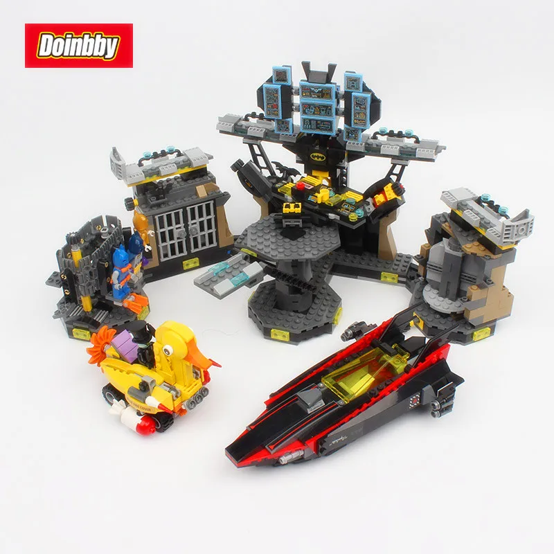 

07052 1047Pcs Batman Movie Break-in Man-Bat Bricks Sets Building Blocks bricks Toys Compatible with 70909