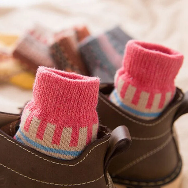 5 пар, шерстяные хлопковые носки, набор, женские теплые носки, свободный размер, милые Мультяшные носки, короткие рождественские носки