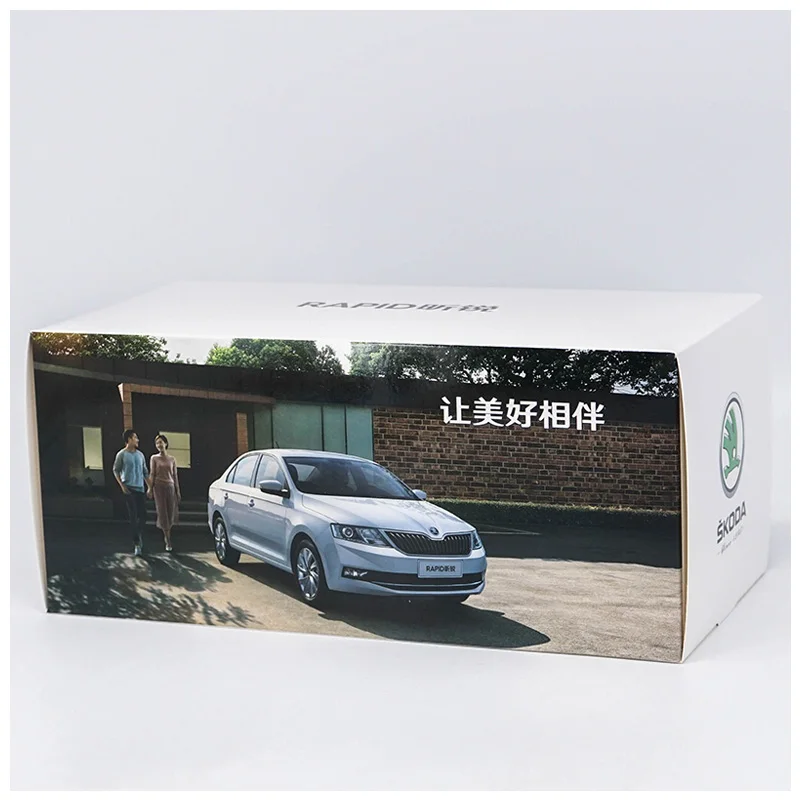 Модель автомобиля из металлического сплава 1:18 Skoda 2018|Наземный транспорт| |