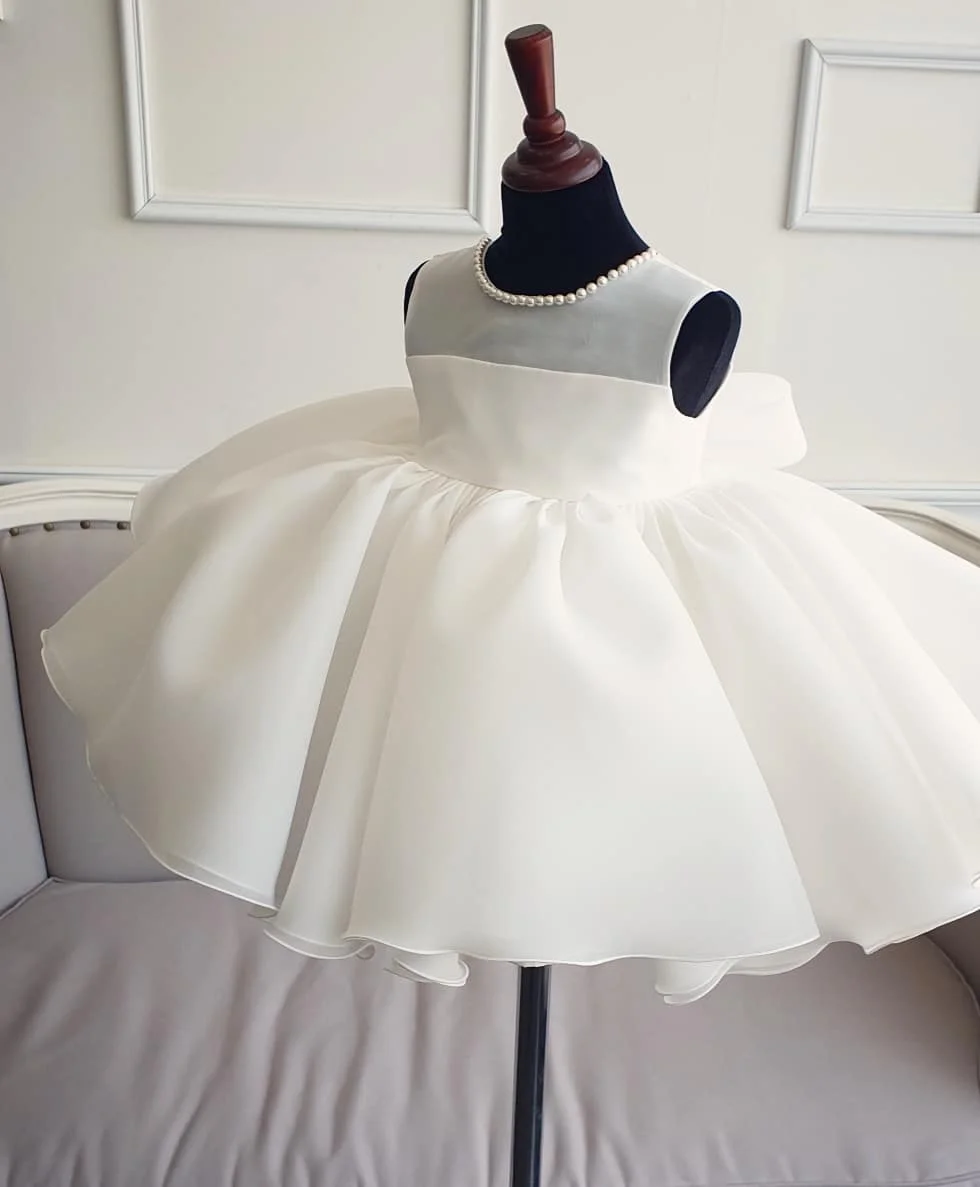 

Newborn Baby Girls Dress Beads Princess Birthday Party Formal Christening Gown Dress With Bow Dresses Baptism Christening Gown