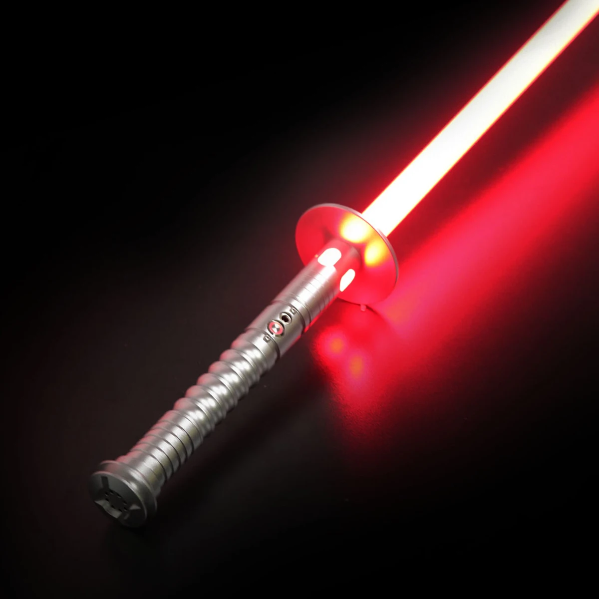 

Светодиодный светильник Saber Force FX, плотный дуэль, плавный Поворотный Светильник, громкий звук, светильник свет с FOC, металлическая ручка, бластер