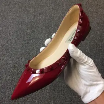 

New Classics Women Brand V Flat Shoes Rivets Sandals Cow Patent Leather Rivet Women Shoes Pointed Toe Big Size 34-43 Without Box
