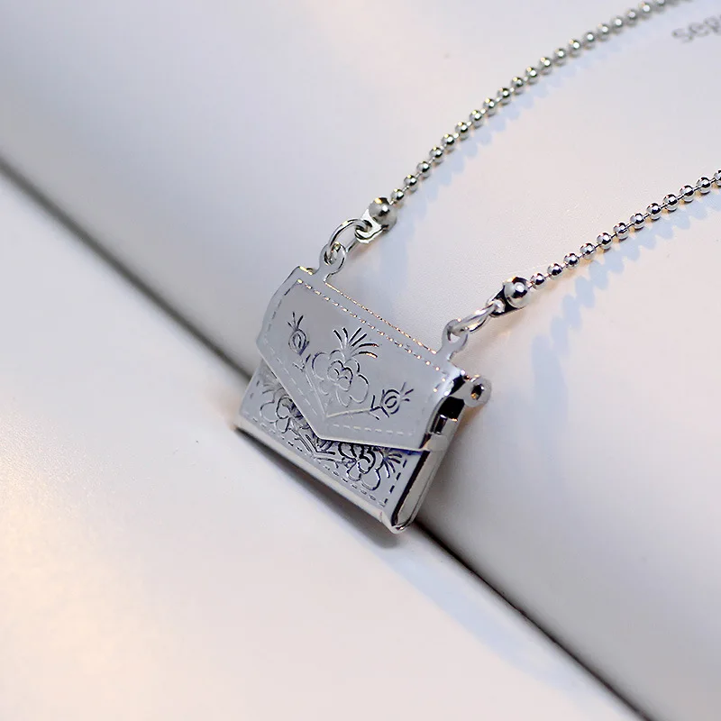 4552063893_639381293