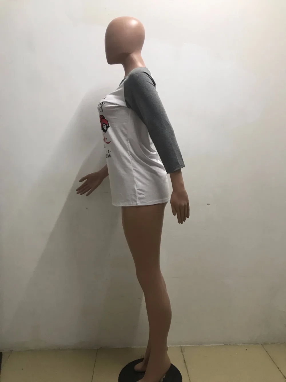 10143971735_1951988556