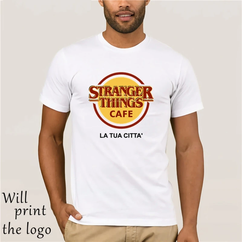 

T-shirt uomo Stranger Things Cafe personalizzabile con Hard Rock inspired