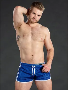 

Men sport shorts Mesh quick-drying breathable beach shorts Male Sexy casual 3 point short pants Outdoor fitness running shorts