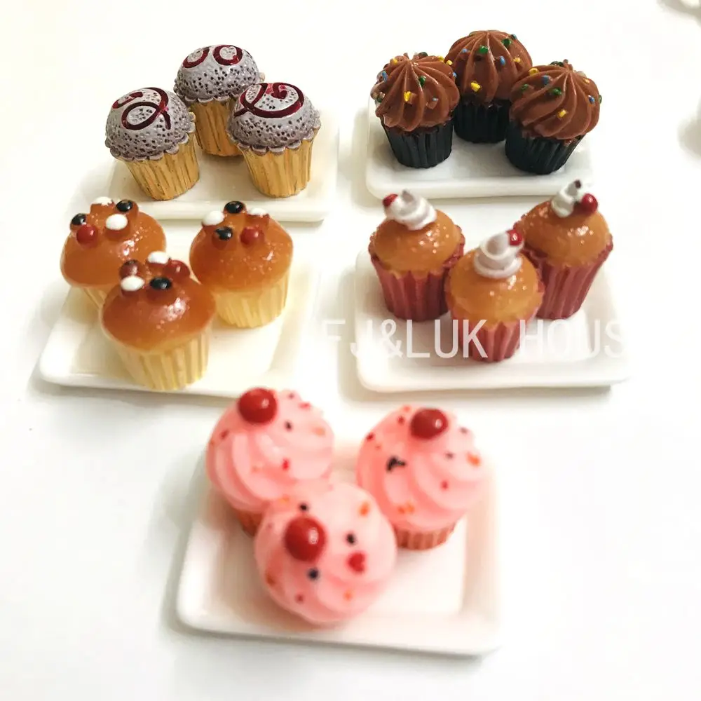 1/6 Scale Mini Pretend Food Toys Miniature Dollhouse Bread Cupcake Toast Bakery Shop for Blyth Barbies BJD Doll House Kitchen 3