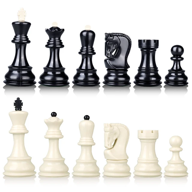 Garden Giant Plastic Chess Pieces - ROOK