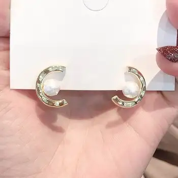 

DI-303 Fashion Letter Half Circle Pearl Arc Stud Earrings For Women 2020 New oorbellen Delicate Jewelry