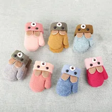 Теплые Зимние перчатки для детей ясельного возраста с милыми ушками медведя из мультфильма; Детские двухслойные толстые плюшевые варежки с завязками; теплые перчатки для рук; YLM8041