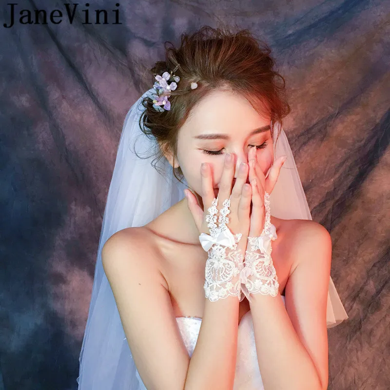 4374435534_1085368490