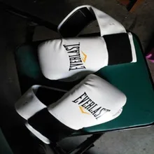 Стиль, белые боксерские перчатки для взрослых, мужчин и женщин, для подростков и детей, издатель, Sanda, играющие Песочники, боксерская игра Bo