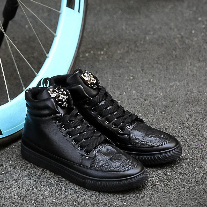 

Male Shoe Black Martin Boots Male High Help Boots Increase Down In Keep Warm England Joker Boots Increase Cotton Short Boots