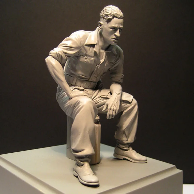 1/16 сборный Набор фигурок из смолы солдат в состоянии отдыха