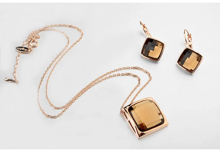 3066662439_109652400