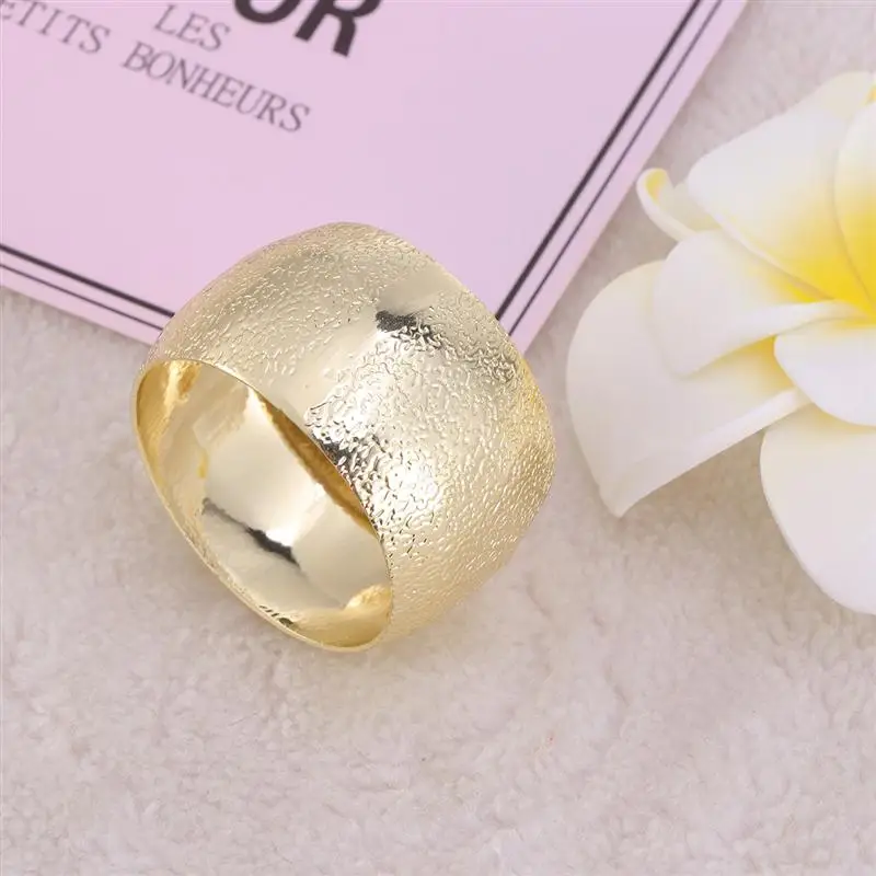 Decorative Napkin Ring Handmade Round Shape Metal Napkin Holder Wedding Party Dinner Table Decor(Golden/Silver